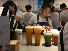 金凤茶王-喜茶(上海正大广场店)