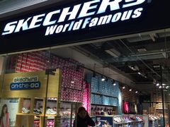 门面-SKECHERS 斯凯奇(上海国际时尚中心店)