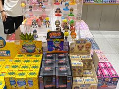 -泡泡玛特POPMART(杭州乐堤港店)