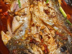 -鸣记脆皮烤鱼·海鲜烤鱼(三八广场店)