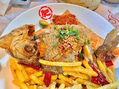 -肥肥虾庄·金牌油焖大虾(汉街SKP店)