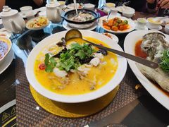 酸菜鱼-好彩海鲜火锅饭店(银河百老汇店)