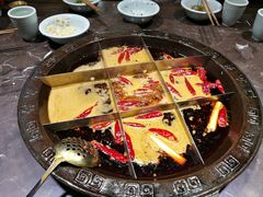 -红九格老火锅(三峡广场店)