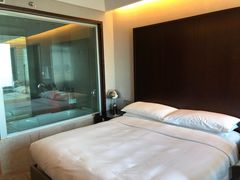 -上海龙之梦万丽酒店