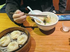 -鑫震源·苏式大虾生煎(山塘街店)