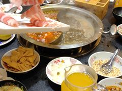 -沸炉重庆老火锅(军事博物馆店)