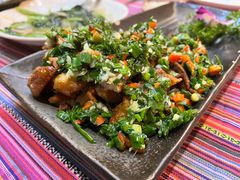 -香巴拉云南餐厅(华莱坞店)