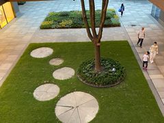 -瑞虹新天地月亮湾