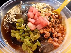 -赞花婆鲜兔辣卤火锅
