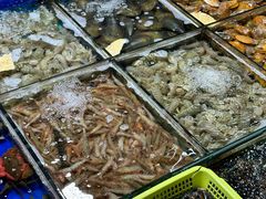 -霞涌市场海鲜摆卖区