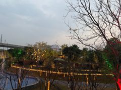 -茅草房·河畔园林火锅