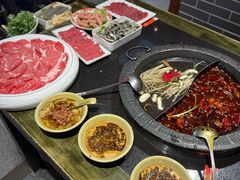 -宽板凳老灶火锅(台湾街店)