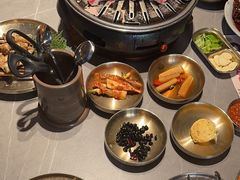 -草家酱蟹炭火烤肉店(珲春南路一店)