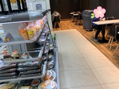 -全家便利店(江湾镇站店)