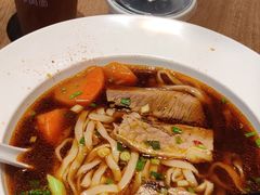 金牌红烧牛肉面-康師傅私房牛肉面(浦机三店)
