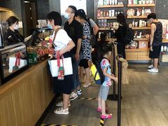 -星巴克臻选(济南万达店)