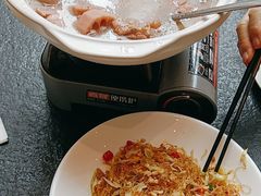 -鱼鲜饭香·招牌汽锅剁椒鱼头王