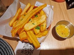 炸薯条配蜂蜜芥末酱-gaga(深圳福田星河COCO Park店)