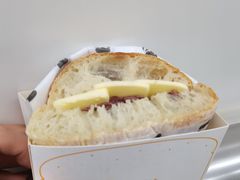 -沁屋面包店(人民东路店)