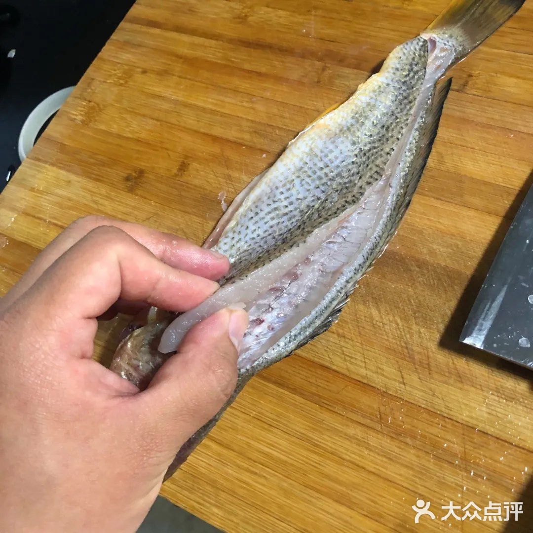 白灼黄鱼  轻烫片刻 鲜美细腻 原汁原味
