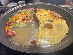 -鹿鸣山草本茶香火锅(园西路店)