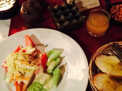 -DiAtas by Art Cafe Bumbu Bali