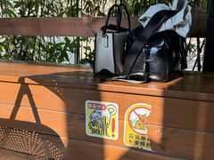 -彳亍咖啡·这里(水湾路店)