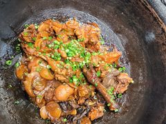 -鱼窝棚柴火铁锅炖(富山屯店)