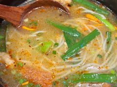招牌传统土鸡米线-顺意米线店(四方街店)