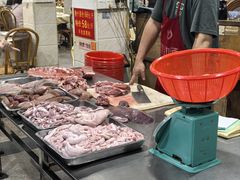 -标记美食新鲜猪杂(兴南大道店)