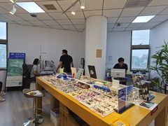 -天空之镜眼镜店蔡司依视路配镜授权零售店(望京颐堤港店)
