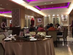 -广州中心皇冠假日酒店·百粤楼