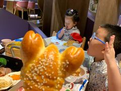 -水桶王国主题餐厅·聚会·生日派对·亲子活动·家庭套餐(亚龙湾希尔顿店)