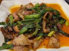 -石磨豆花家常菜·牦牛排土火锅
