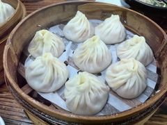 -莱莱小笼·乔艾
