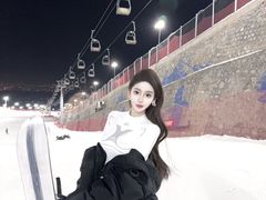 -采薇庄园四季滑雪场