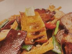 -阿瓦山寨·湘菜现炒·剁椒鱼头王(咸阳总店)