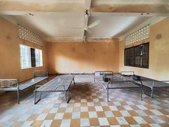 -吐斯廉屠杀博物馆