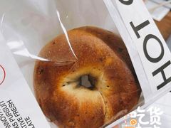 -HOT CRUSH趁热集合·现烤面包(环球港店)