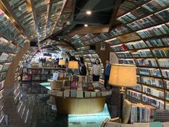 -钟书阁(珍园店)