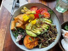 藜麦牛油果豆腐色拉-O'mills Sourdough Bakery&Bistro(永嘉路店)
