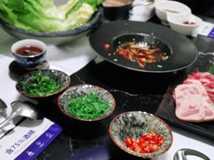 -红鼎豆捞·非遗鲍皇汤火锅(宝丰路店)