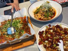 -有红鸡毛店·川菜(建设路店)