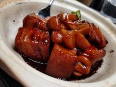 糖心栗子红烧肉-洛缦音乐餐厅(工业展览馆万象城店)