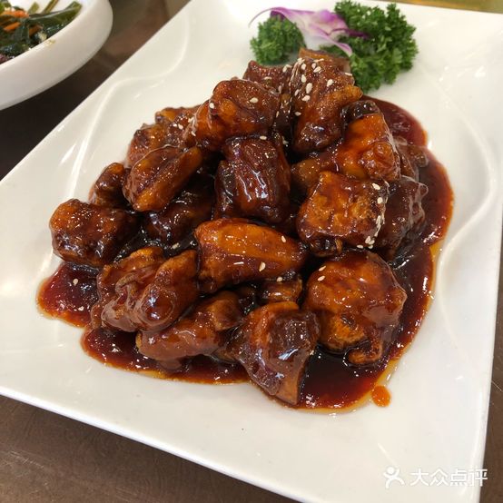 鸿运餐厅(解放路店)