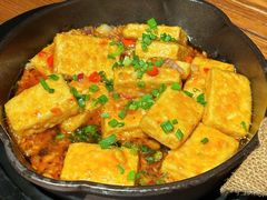 蒜香火腿包浆豆腐-云海肴·汽锅鸡·云南代表菜(美罗城店)