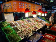 -六合夜市