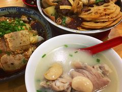-雷祖芳老妈蹄花店