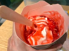 麦旋风（奥利奥草莓口味）-麦当劳(百利广场店)