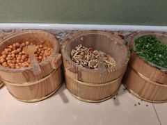 -丽丽三鲜螺蛳粉(田林路店)